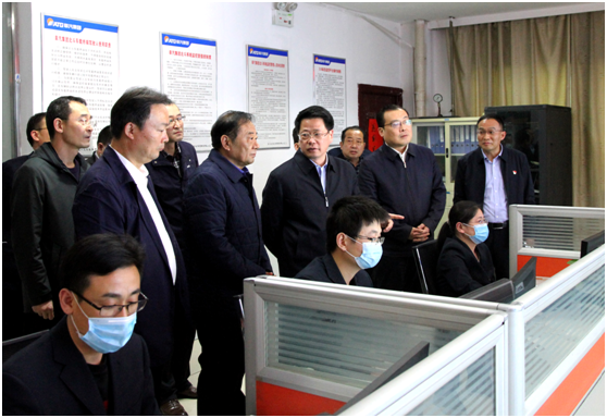 安徽省副省長(zhǎng)、市委書記楊光榮來到集團(tuán)公司調(diào)研安全生產(chǎn)工作